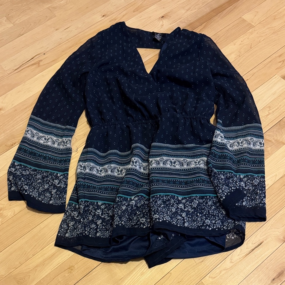 Rue21 Navy and Teal Patterned Blouse
